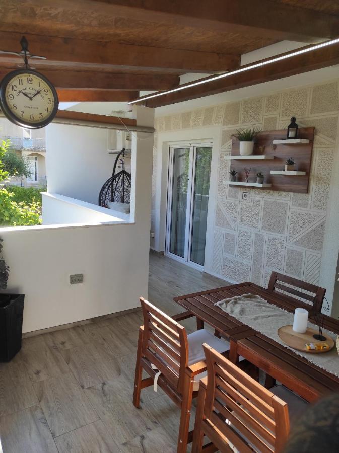 Ivan Apartment *